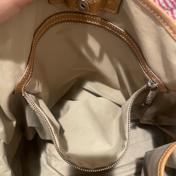 Tod's QUIET LUX Tote - Picture 12 of 17